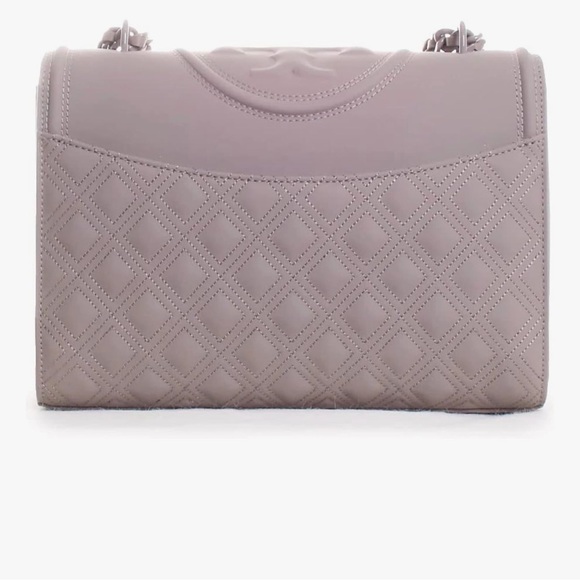 Tory Burch Fleming convertible in matte Grey Heron Quilted leather. Shoulder Bag - Picture 11 of 16